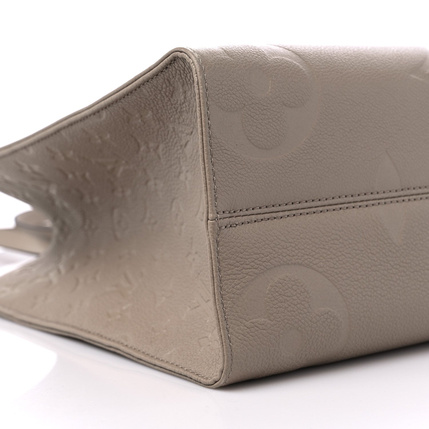 Louis Vuitton Empreinte Monogram Giant Onthego MM Tourterelle 7 of 10