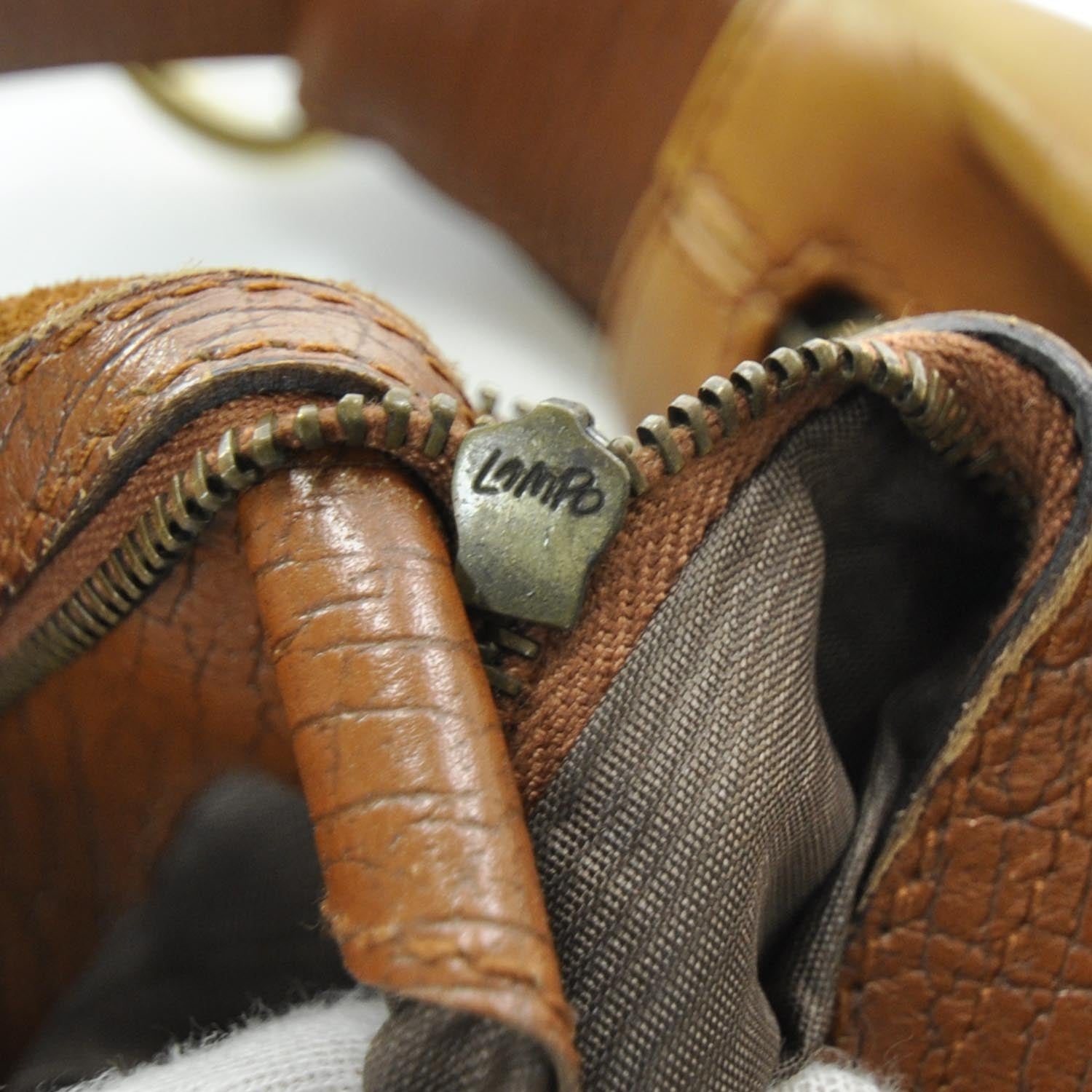 Gucci Leather Medium Horsebit Chain Hobo Tan 10 of 10