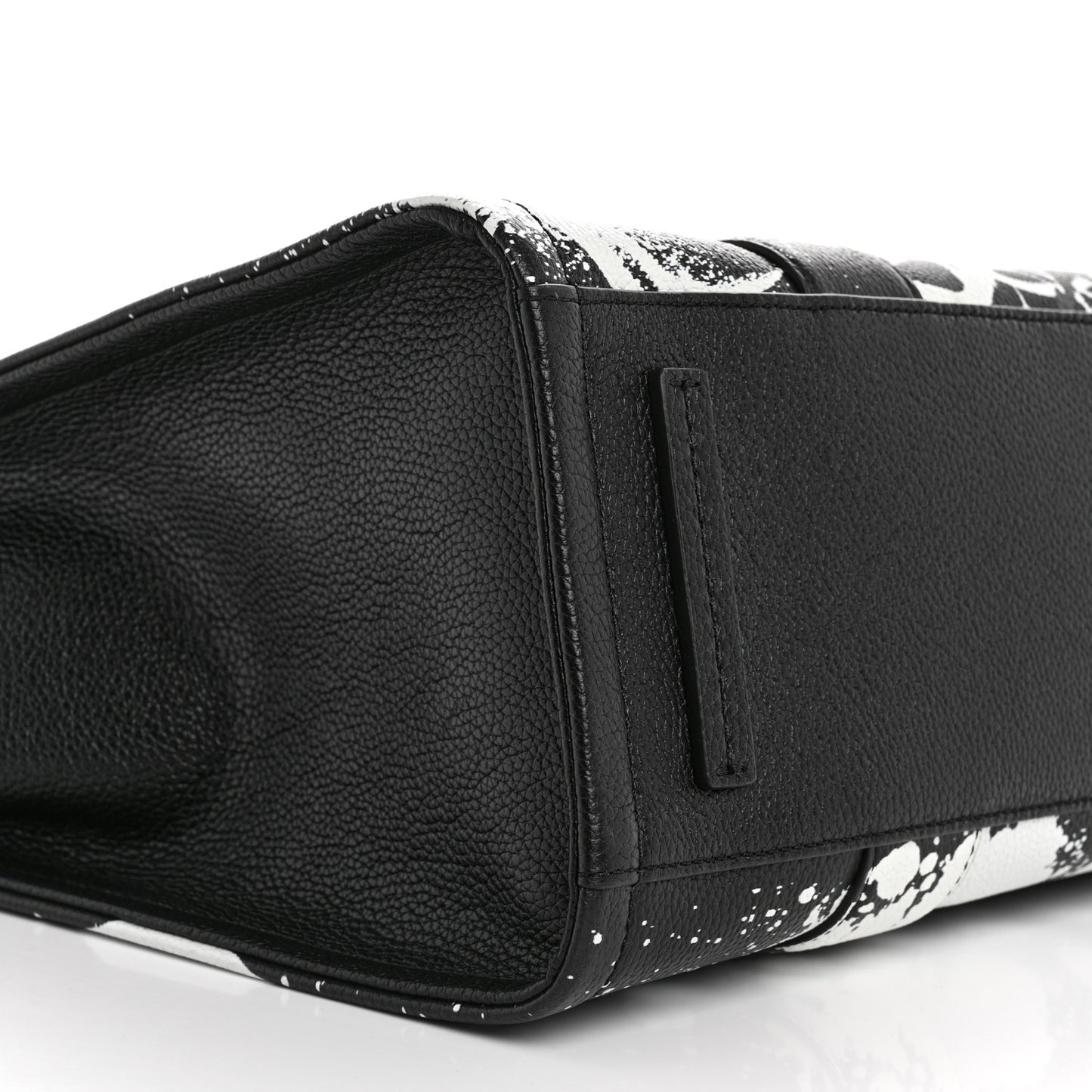 X FUTURA Grained Calfskin Large The Tote Bag Black