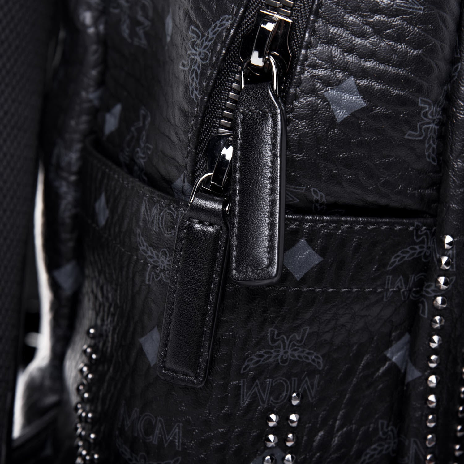 MCM Visetos Studded Medium Stark Gunta Backpack Black 13 of 15