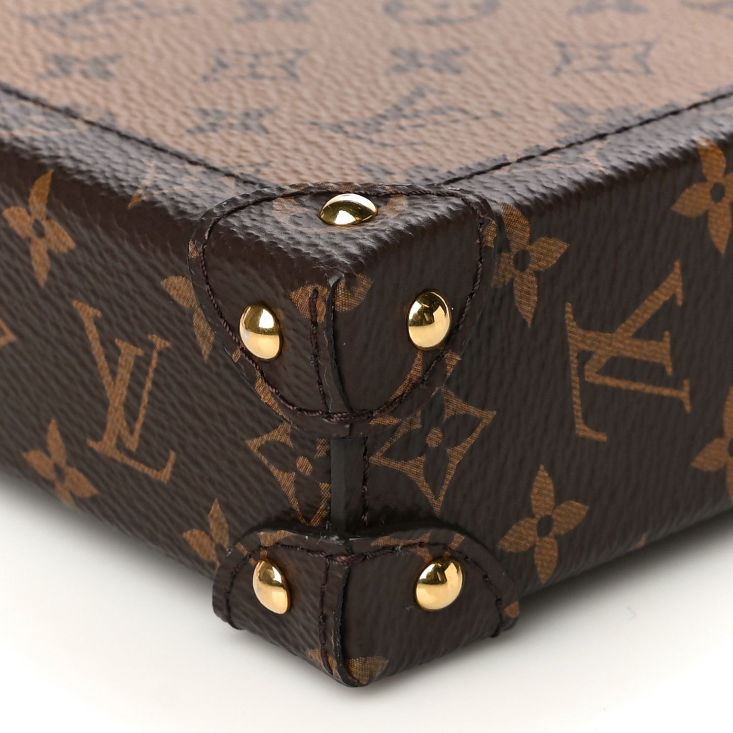 Reverse Monogram Pochette Trunk Verticale