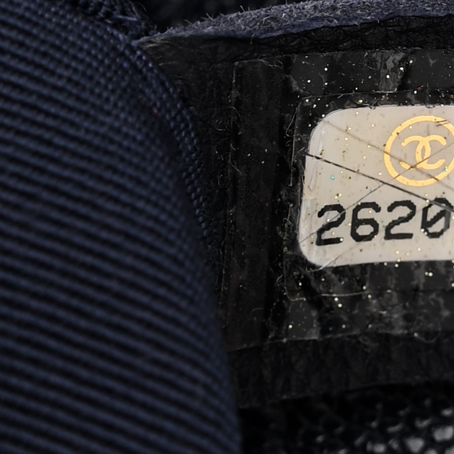 Caviar Quilted Medium Boy Flap Navy