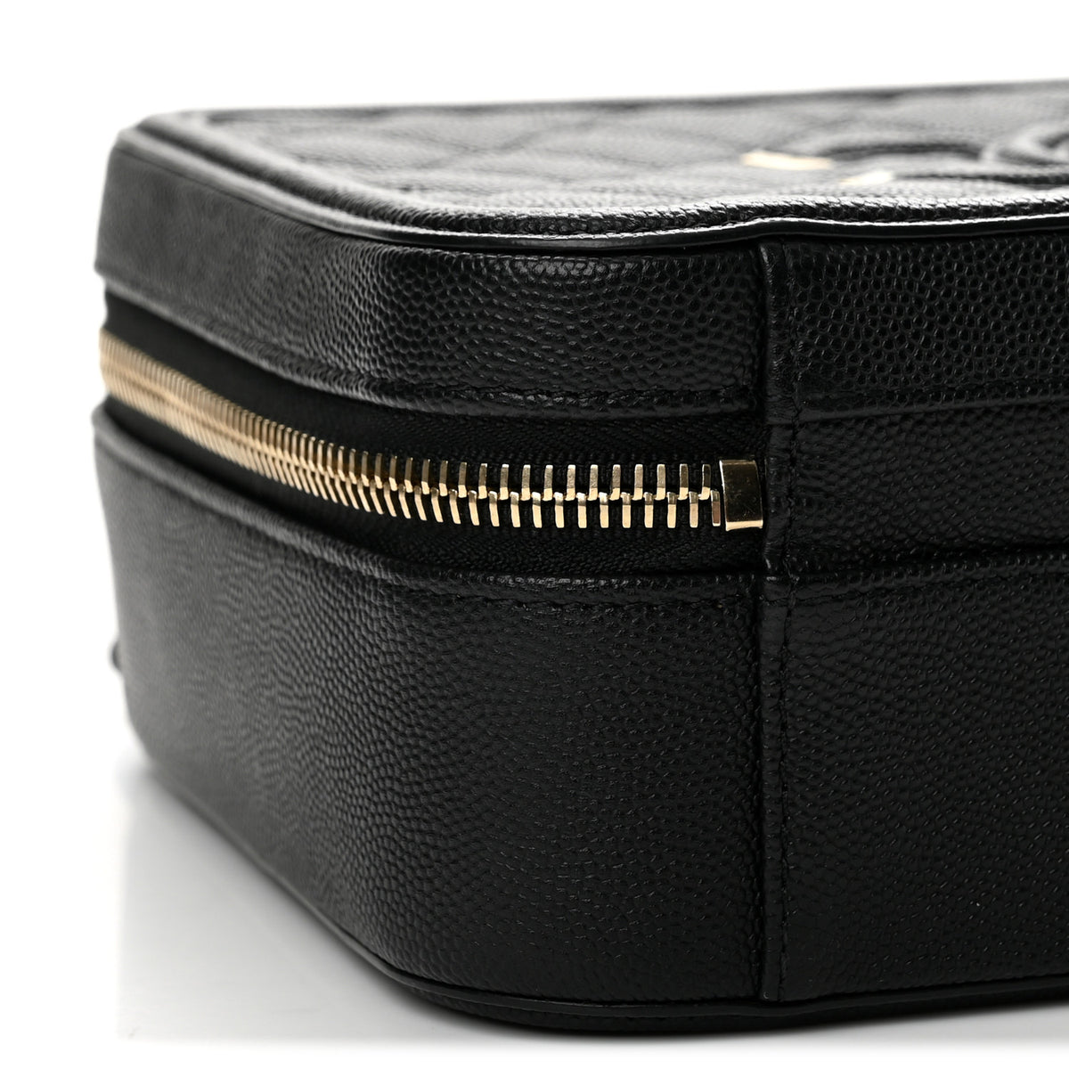 Caviar Quilted Medium CC Filigree Vanity Case Black