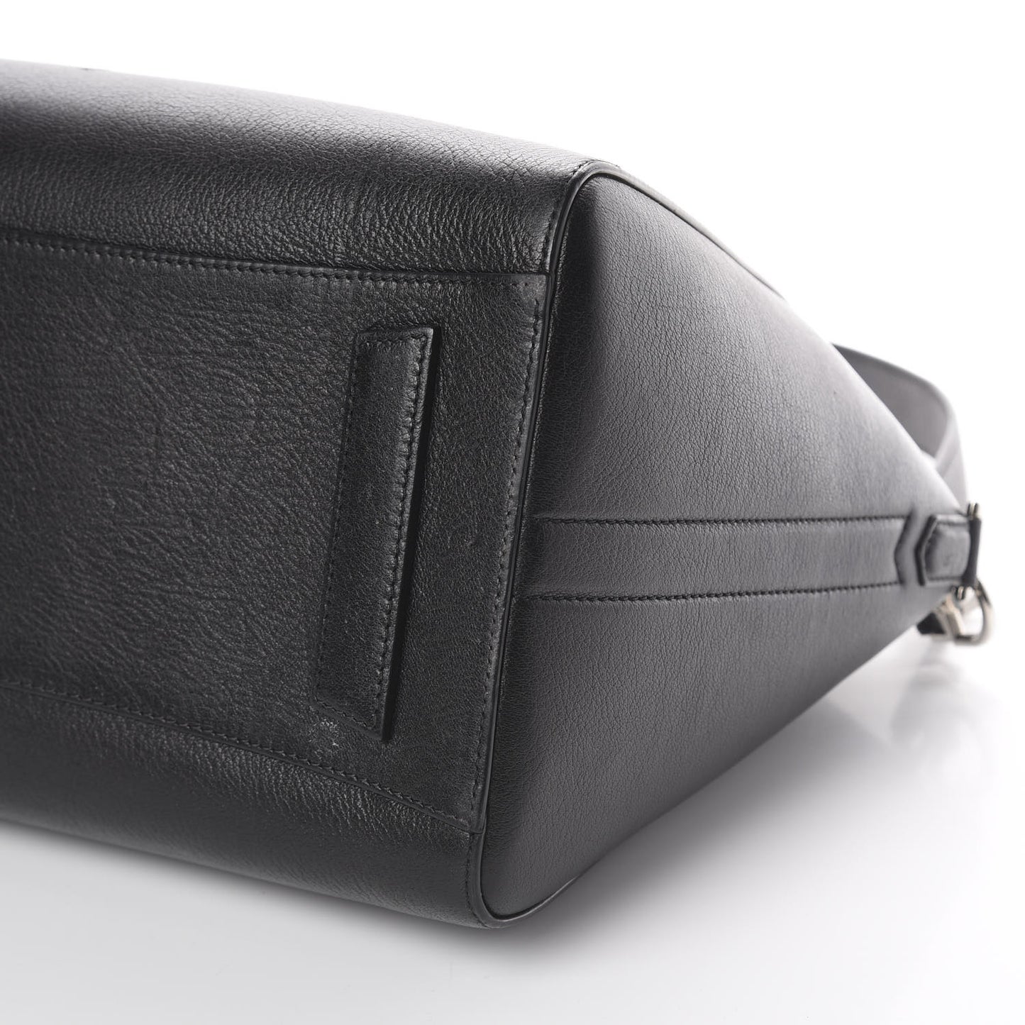 Sugar Goatskin Medium Antigona Black