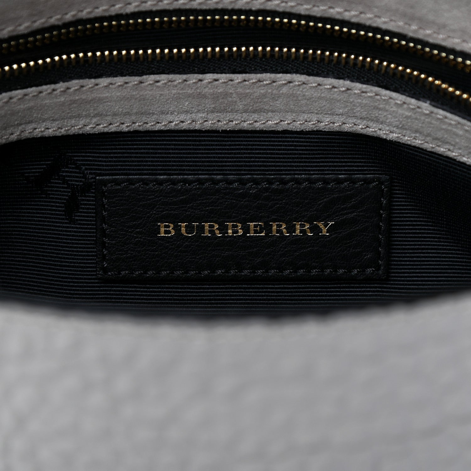 Burberry Signature Grain Medium Mildenhall Crossbody Bag Pale Grey 5 of 10
