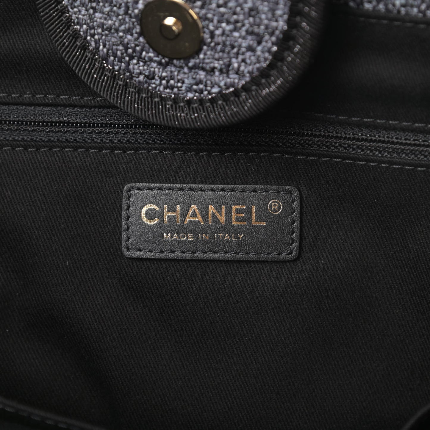 Lurex Boucle Medium Deauville Tote Black