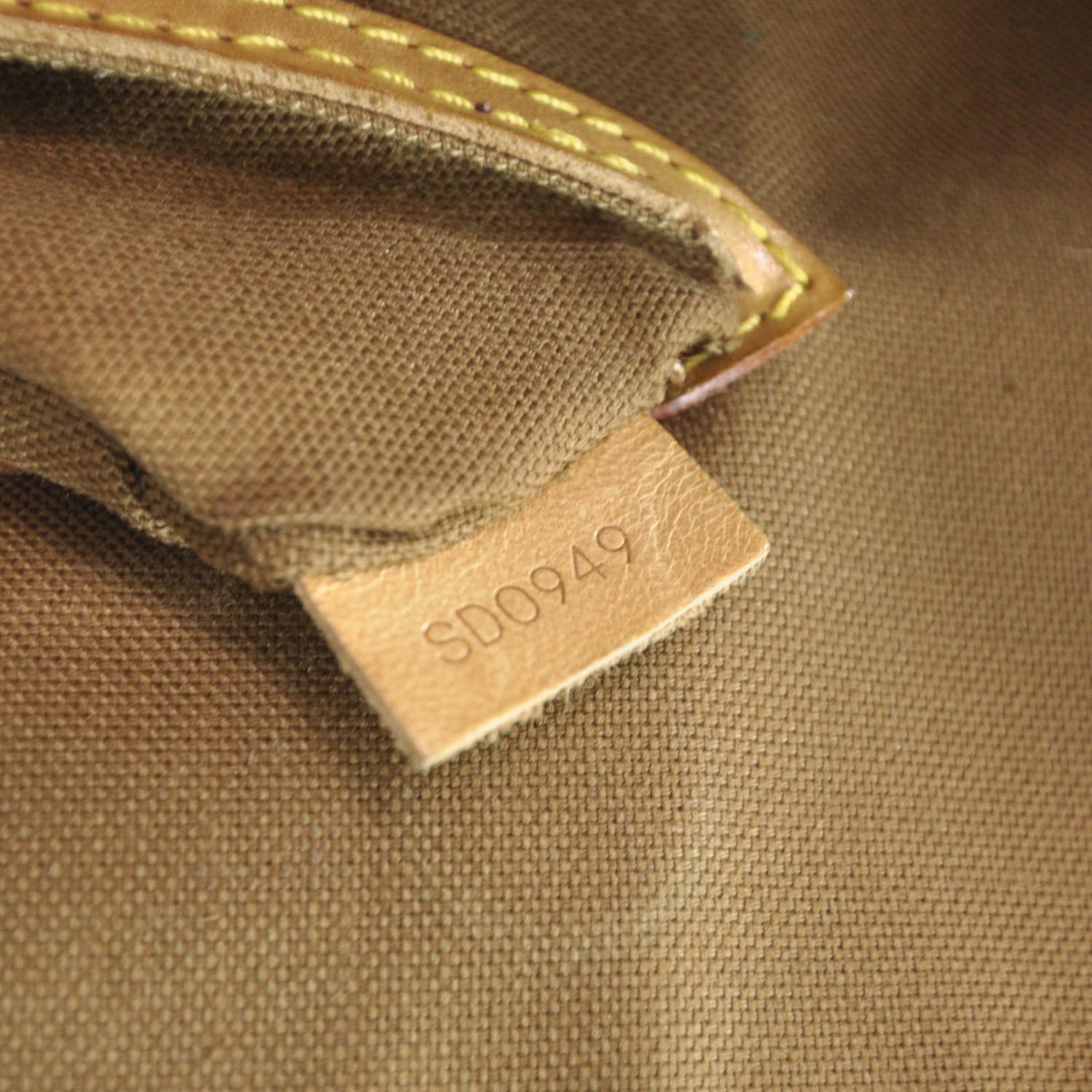 Louis Vuitton Monogram Alma PM 9 of 9