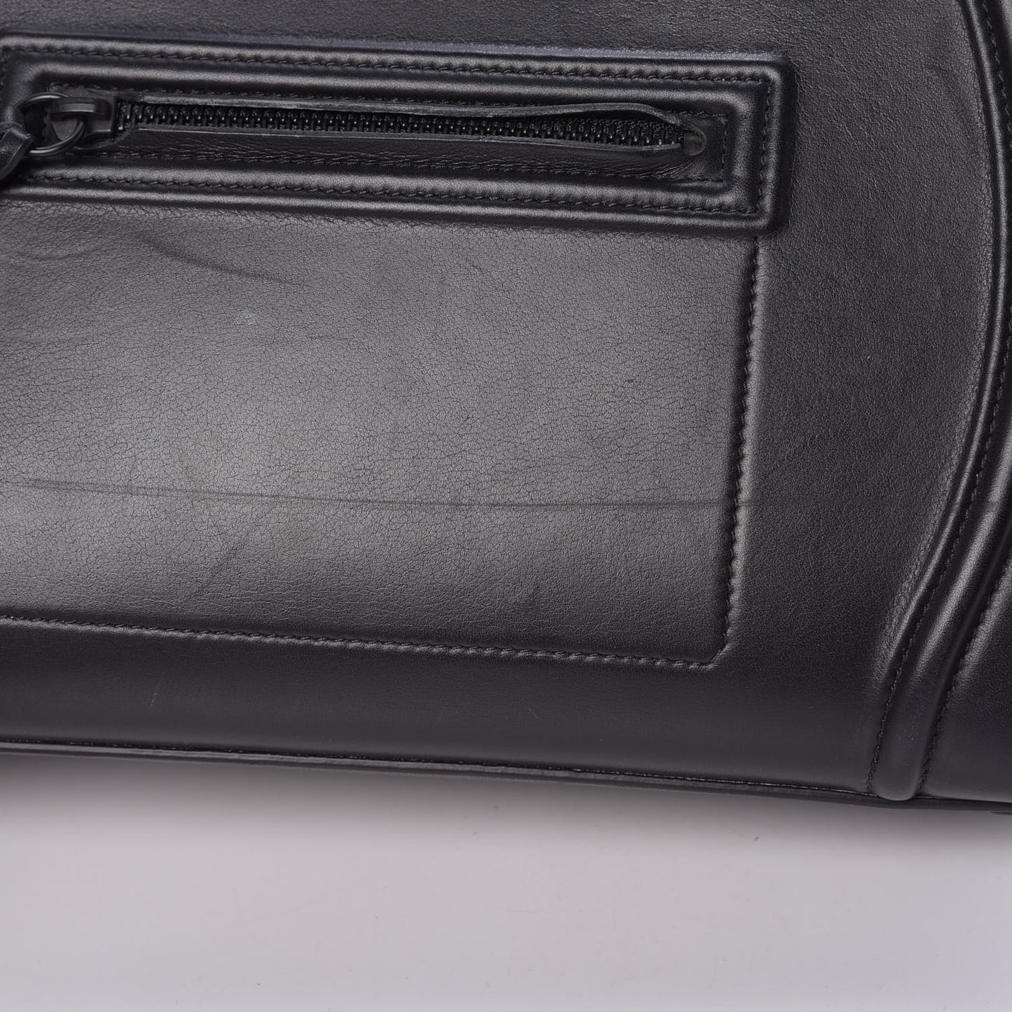 Supple Calfskin Medium Phantom Luggage Black