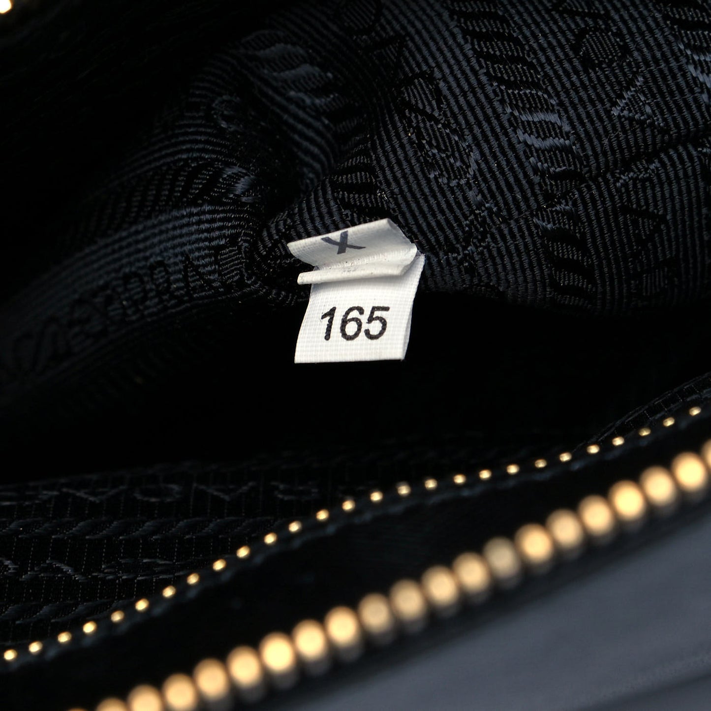 Saffiano Medium Galleria Double Zip Tote Black
