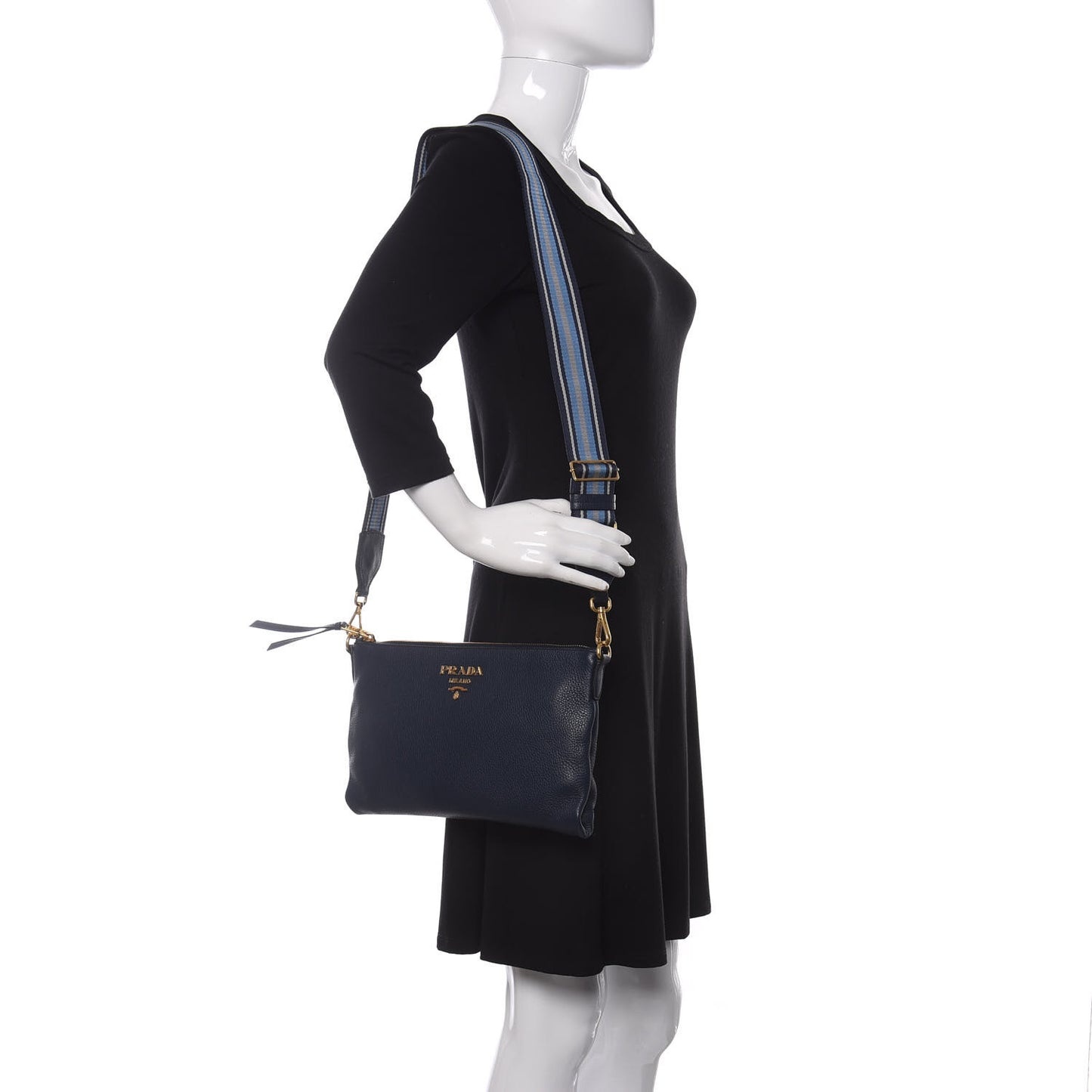 Vitello Daino Zippered Shoulder Bag Blue