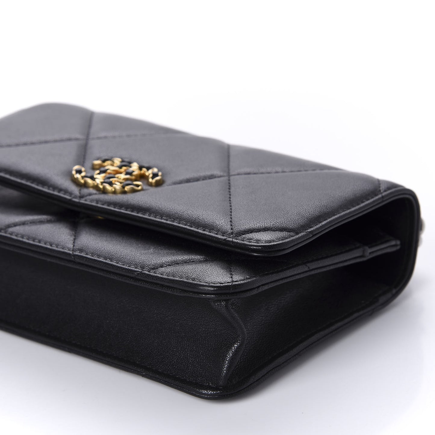 Goatskin Quilted 19 Wallet On Chain WOC Black