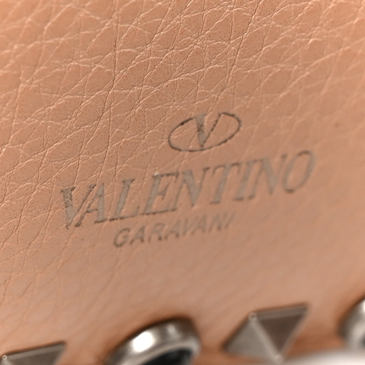 Valentino Garavani Grained Calfskin Onyx Guitar Strap Rockstud Rolling Shoulder Flap Messenger Bag Soft Noisette 7 of 10