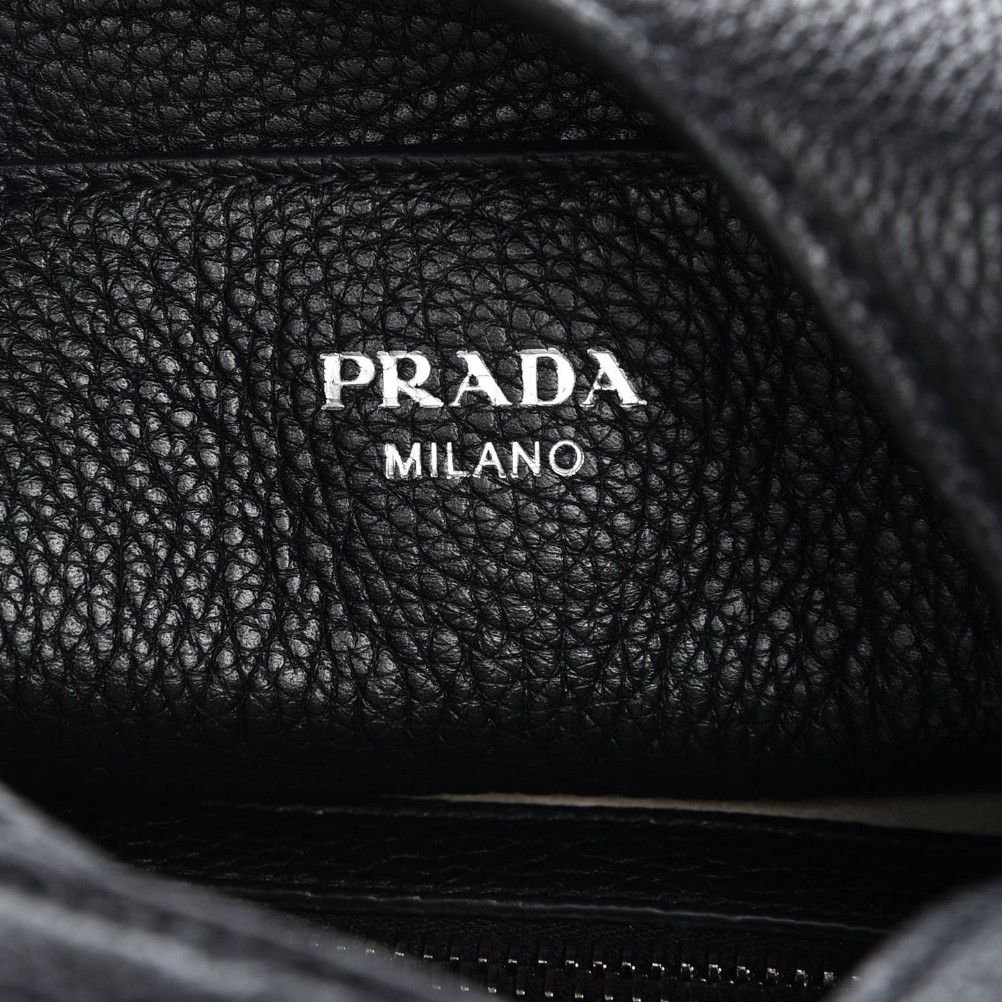 Vitello Daino Chain Hobo Nero Black