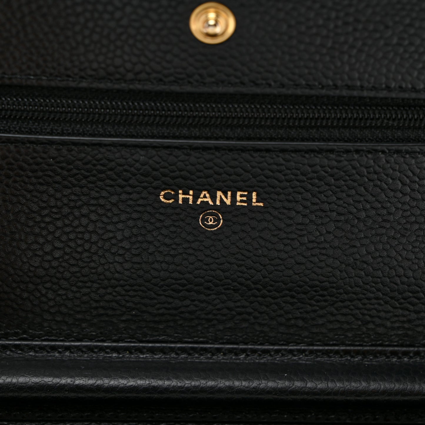 Caviar Quilted Wallet on Chain WOC Black