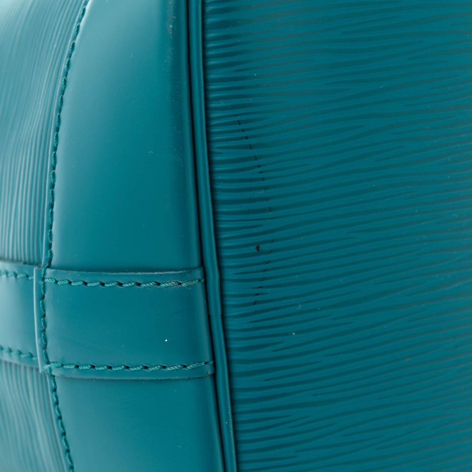 Louis Vuitton Epi Noe Cyan 10 of 13