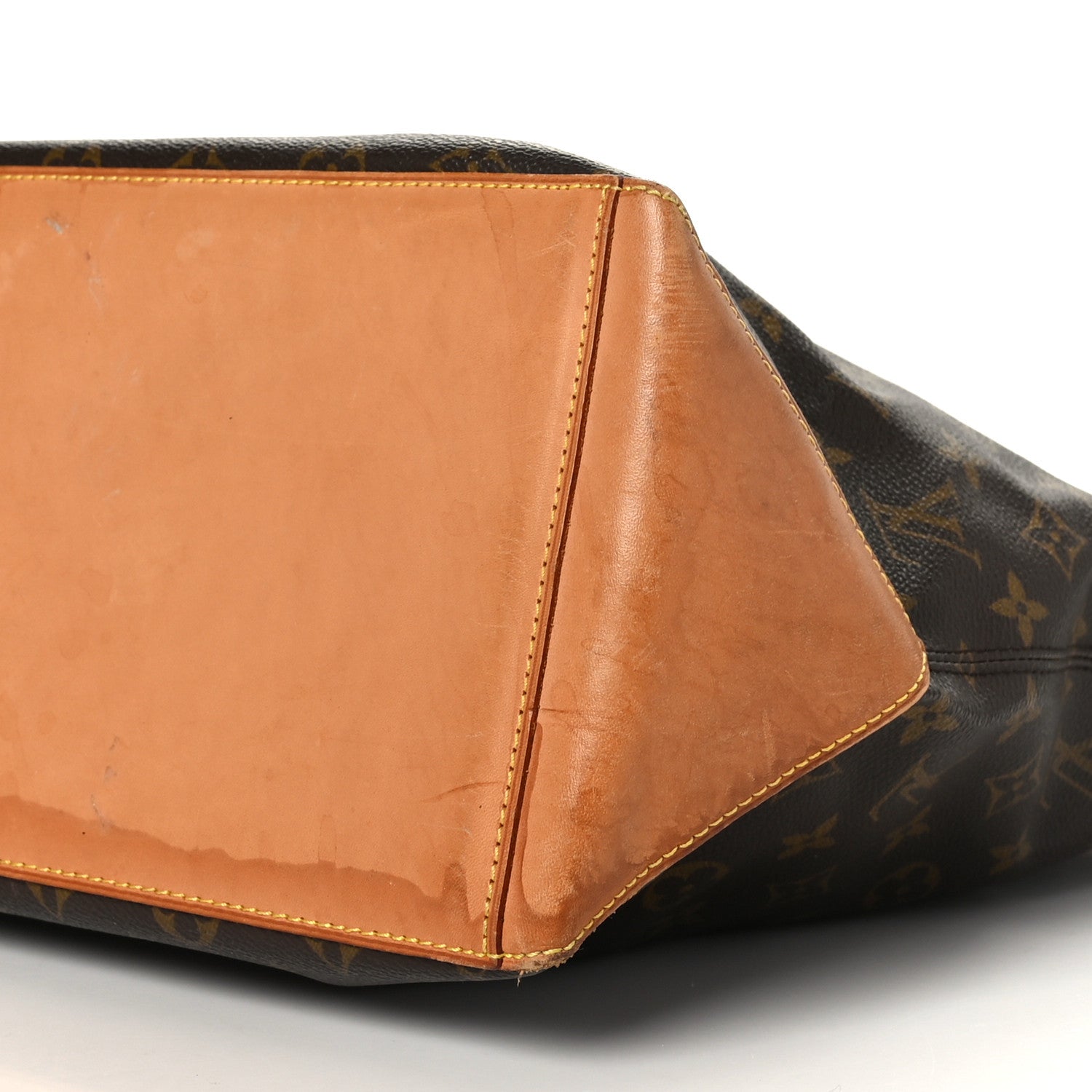 Louis Vuitton Monogram Cabas Mezzo 8 of 9