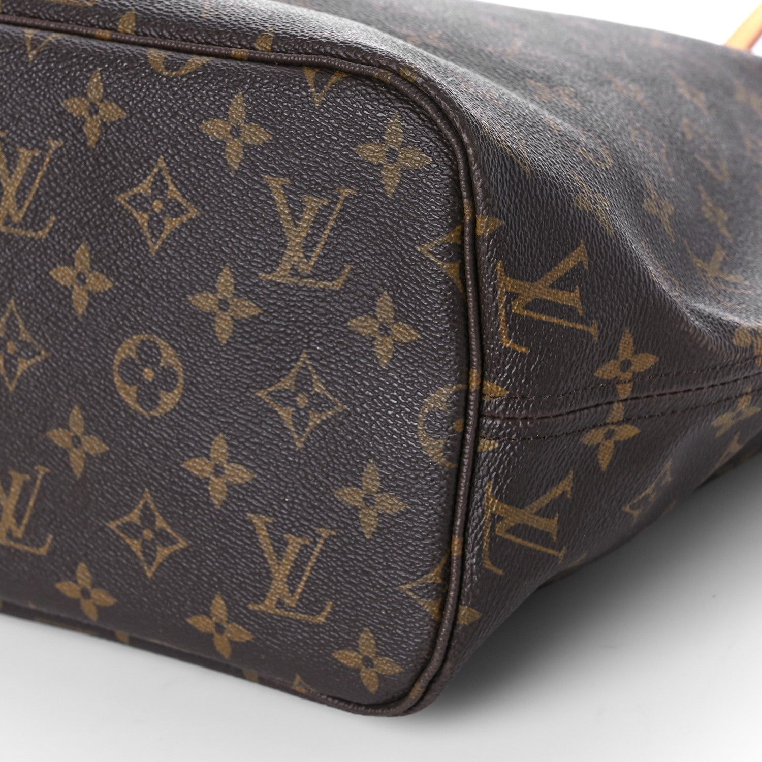 Louis Vuitton Monogram Neverfull MM 8 of 11