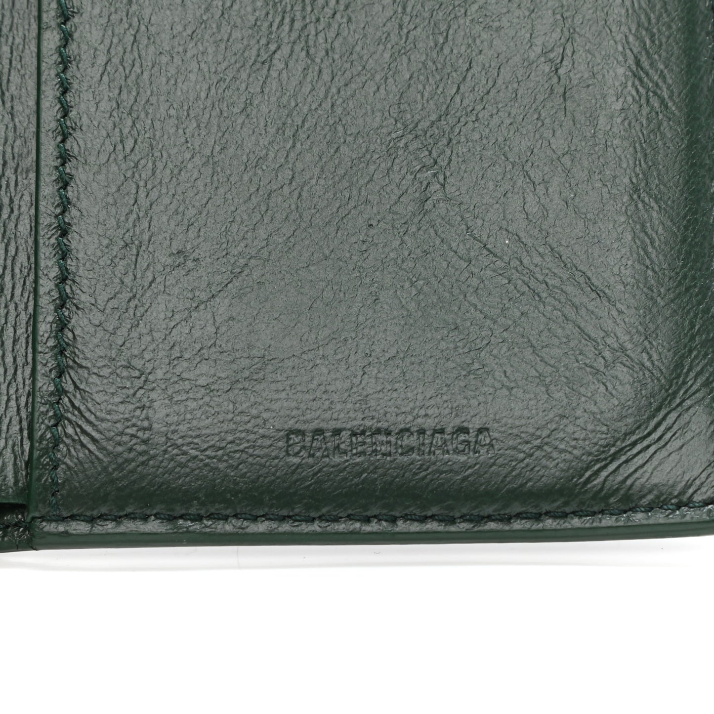 Semi Matte Calfskin Crocodile Embossed Logo Cash Vertical Card Case Dark Green White
