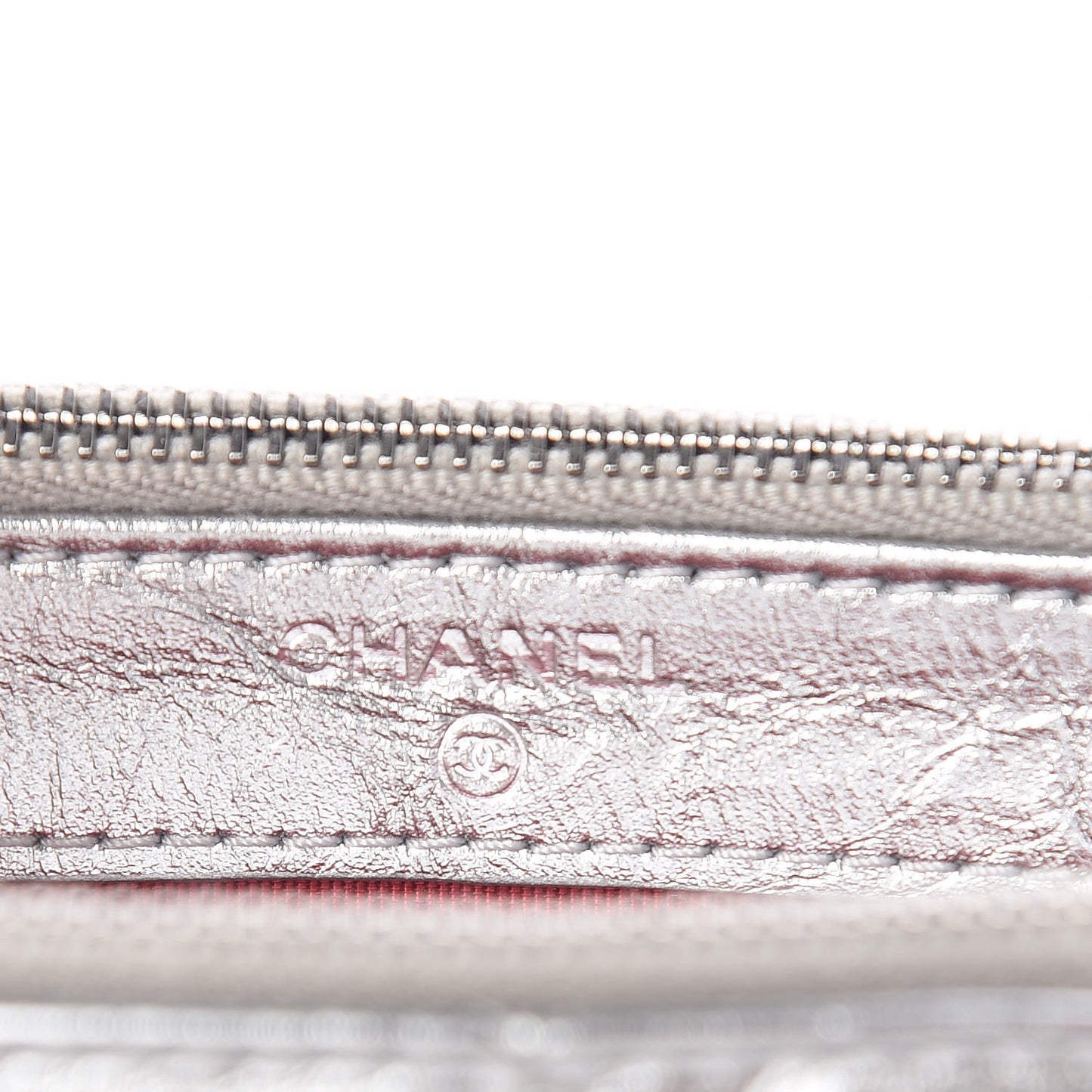 Metallic Lambskin Calfskin Quilted Small Gabrielle Clutch With Chain Silver