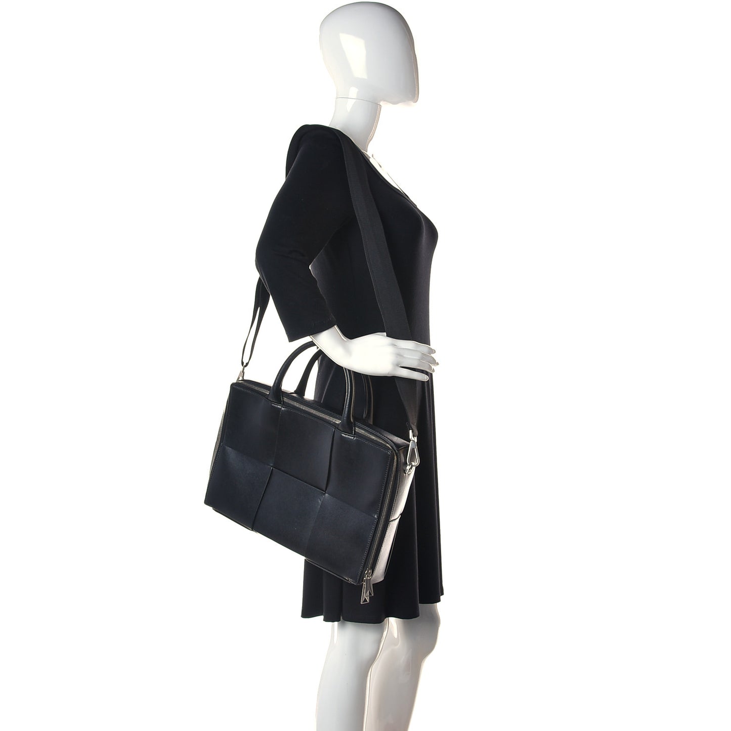Calfskin Maxi Intrecciato Arco Briefcase Black