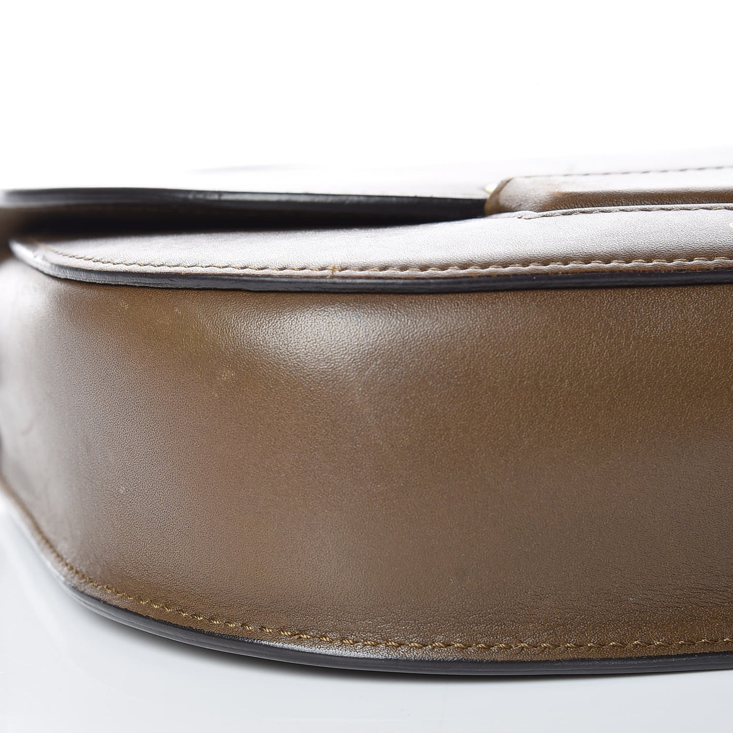 Natural Calfskin Small Trotteur Chestnut
