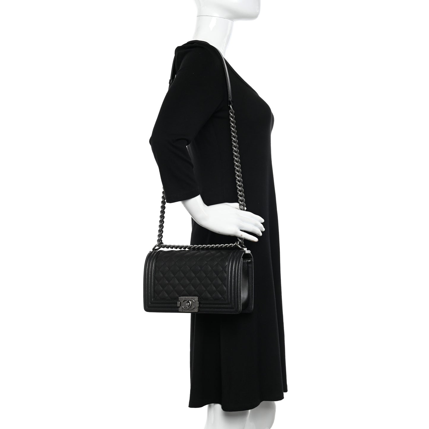 Caviar Quilted Medium Boy Flap Black