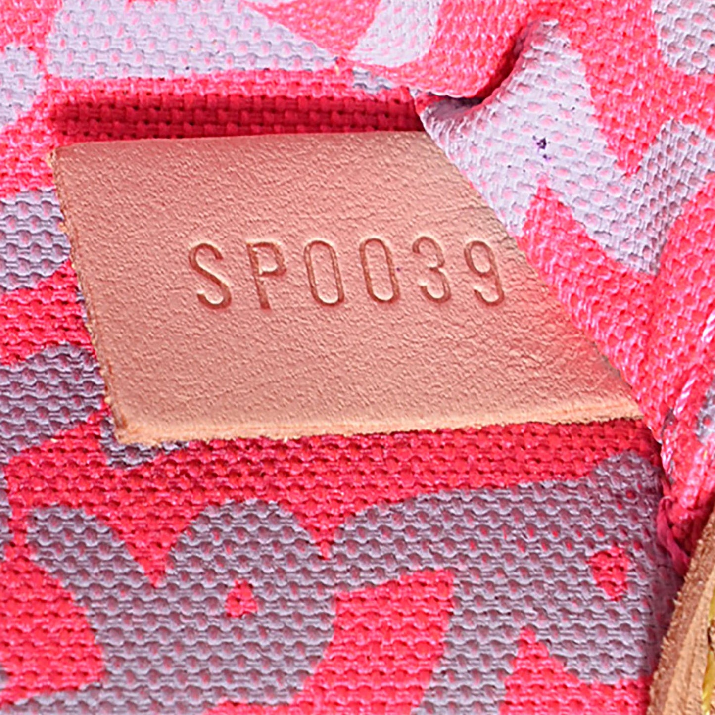 Monogram Graffiti Neverfull GM Fuchsia