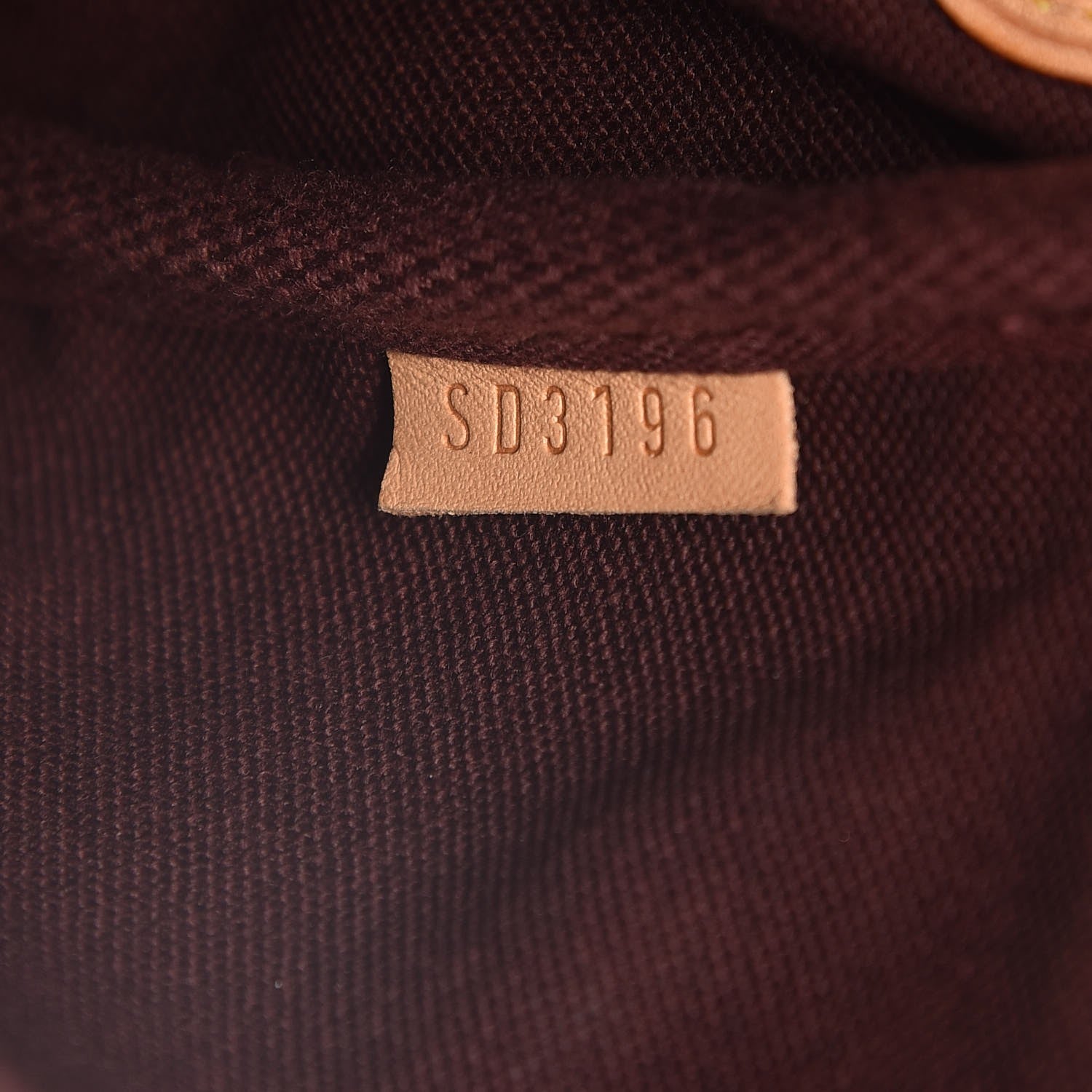 Louis Vuitton Monogram Favorite MM 8 of 8