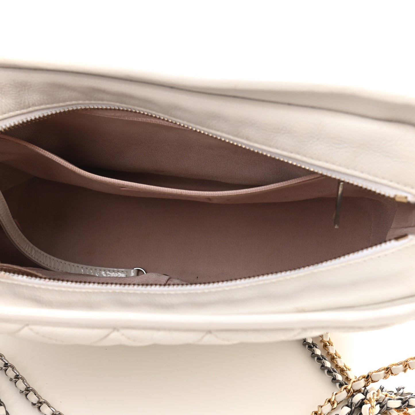 Patent Goatskin Quilted Medium Gabrielle Hobo White