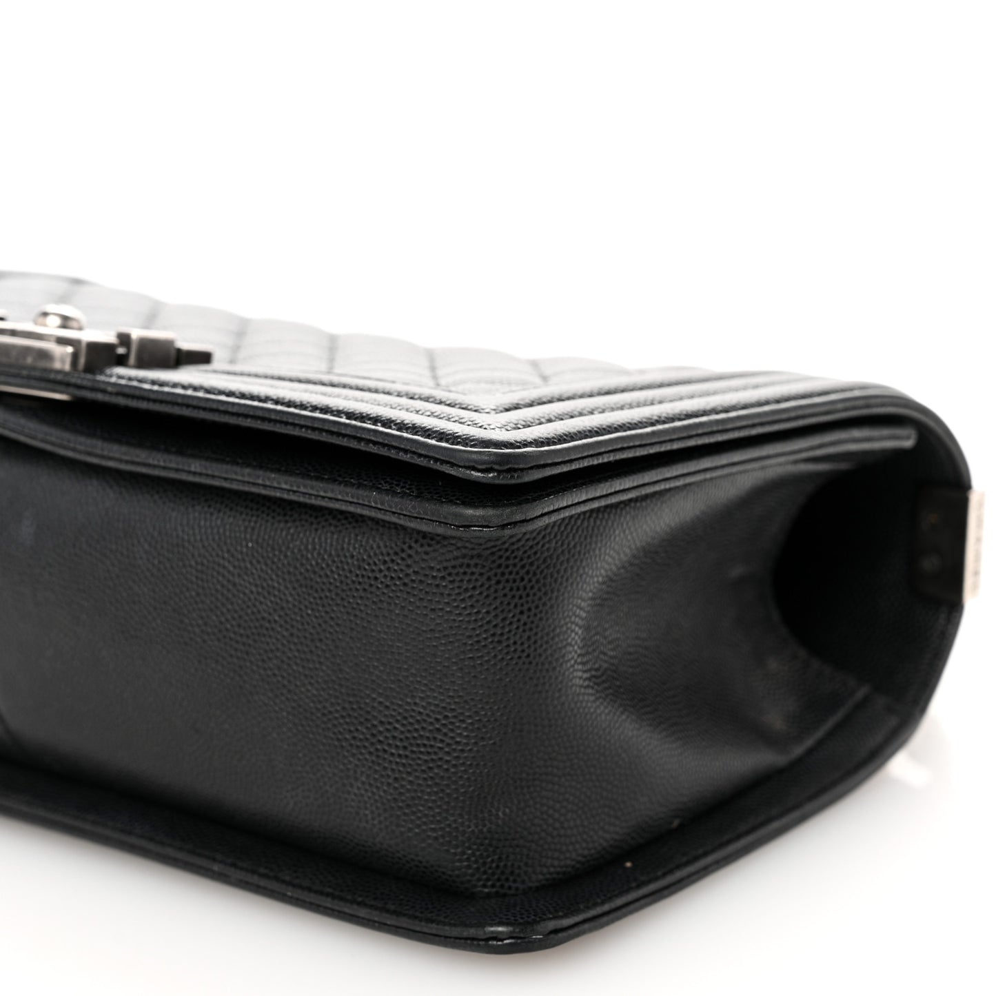Caviar Quilted Medium Boy Flap Black