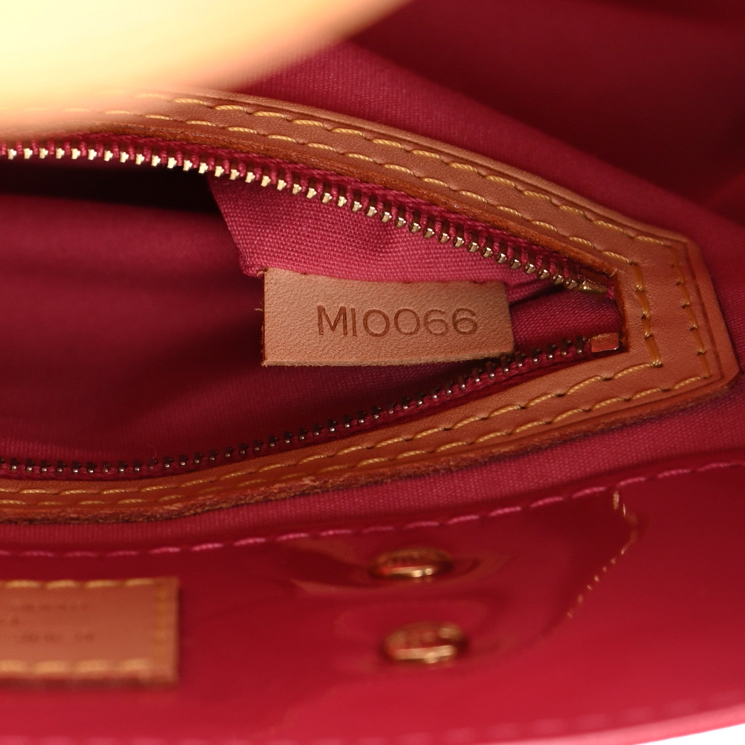Louis Vuitton Vernis Reade PM Framboise 7 of 11