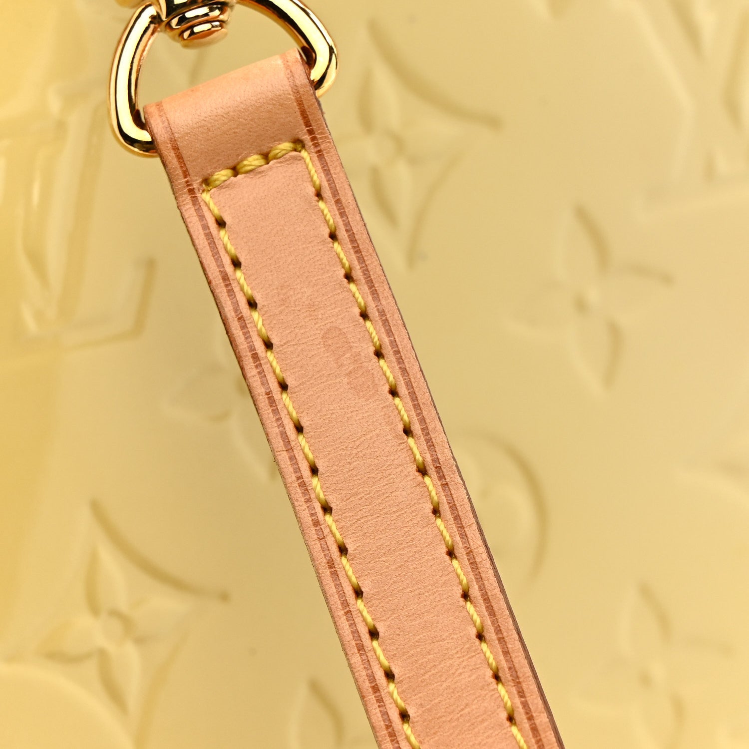 Louis Vuitton Vernis Brea MM Blanc Corail 15 of 16