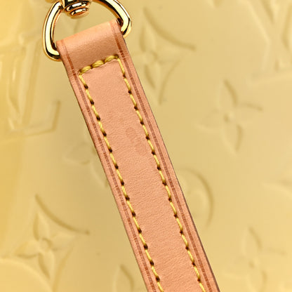 Louis Vuitton Vernis Brea MM Blanc Corail 15 of 16