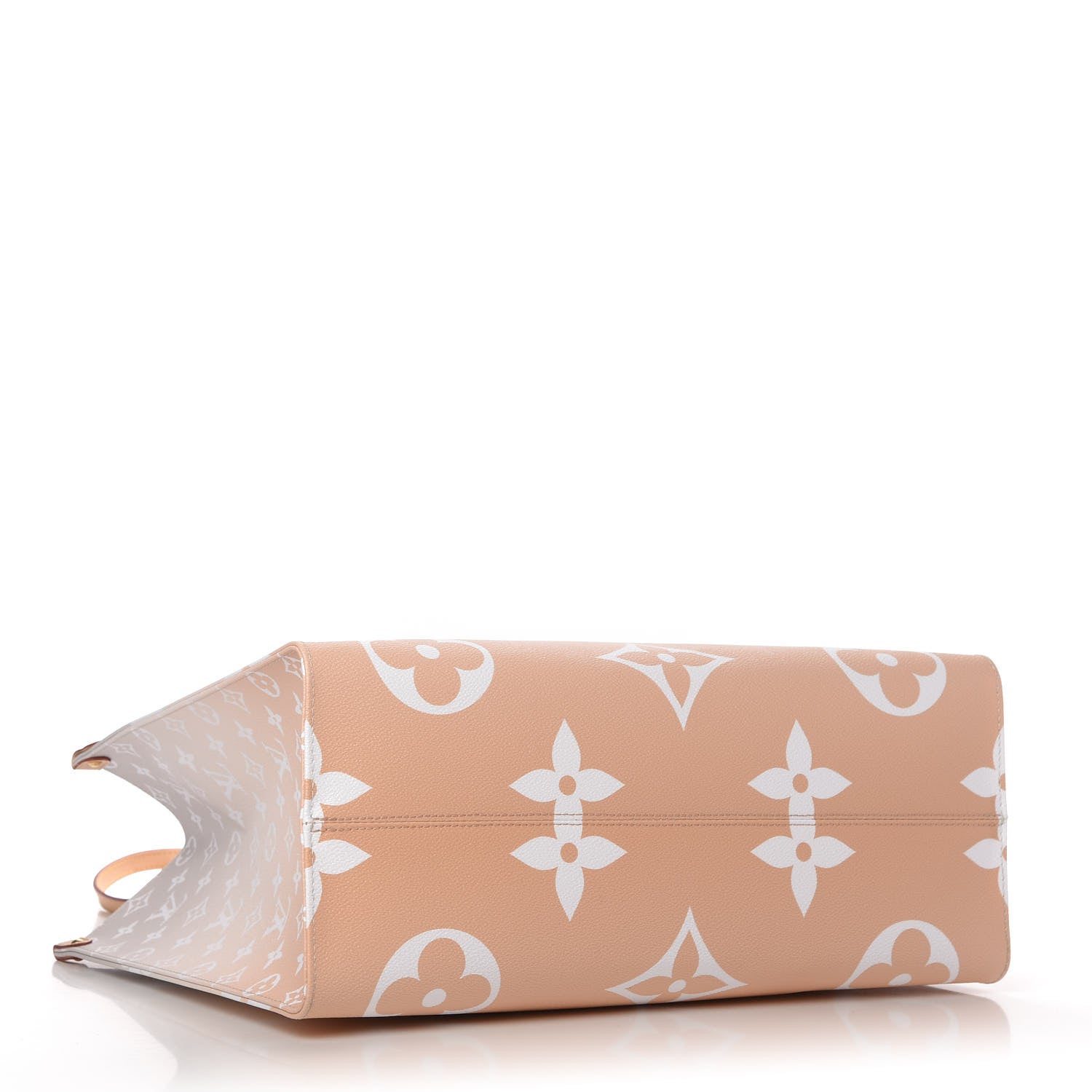 Louis Vuitton Monogram Giant By The Pool Onthego GM Brume 4 of 9