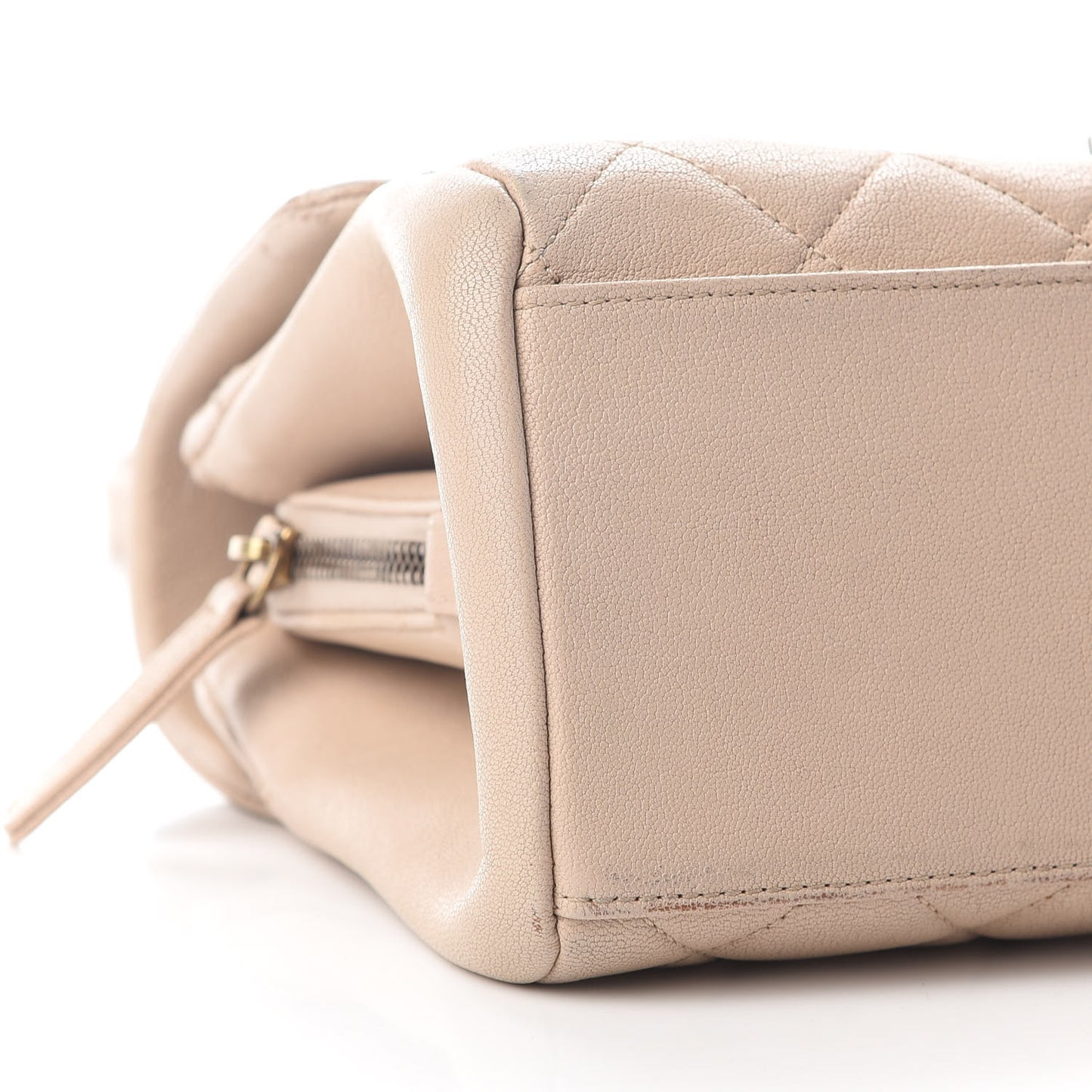 Shiny Sheepskin Quilted Small Trapezio Flap Beige