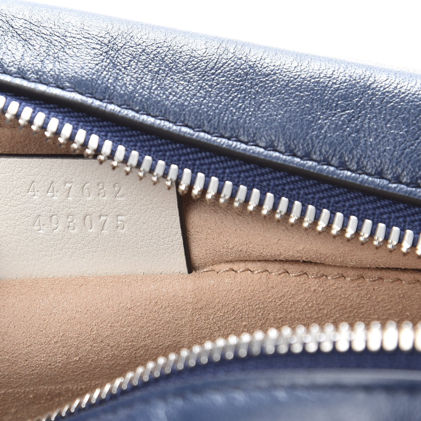 Vintage Effect Calfskin Matelasse Diagonal Small Torchon GG Marmont Chain Shoulder Bag Blue Agata Mystic White
