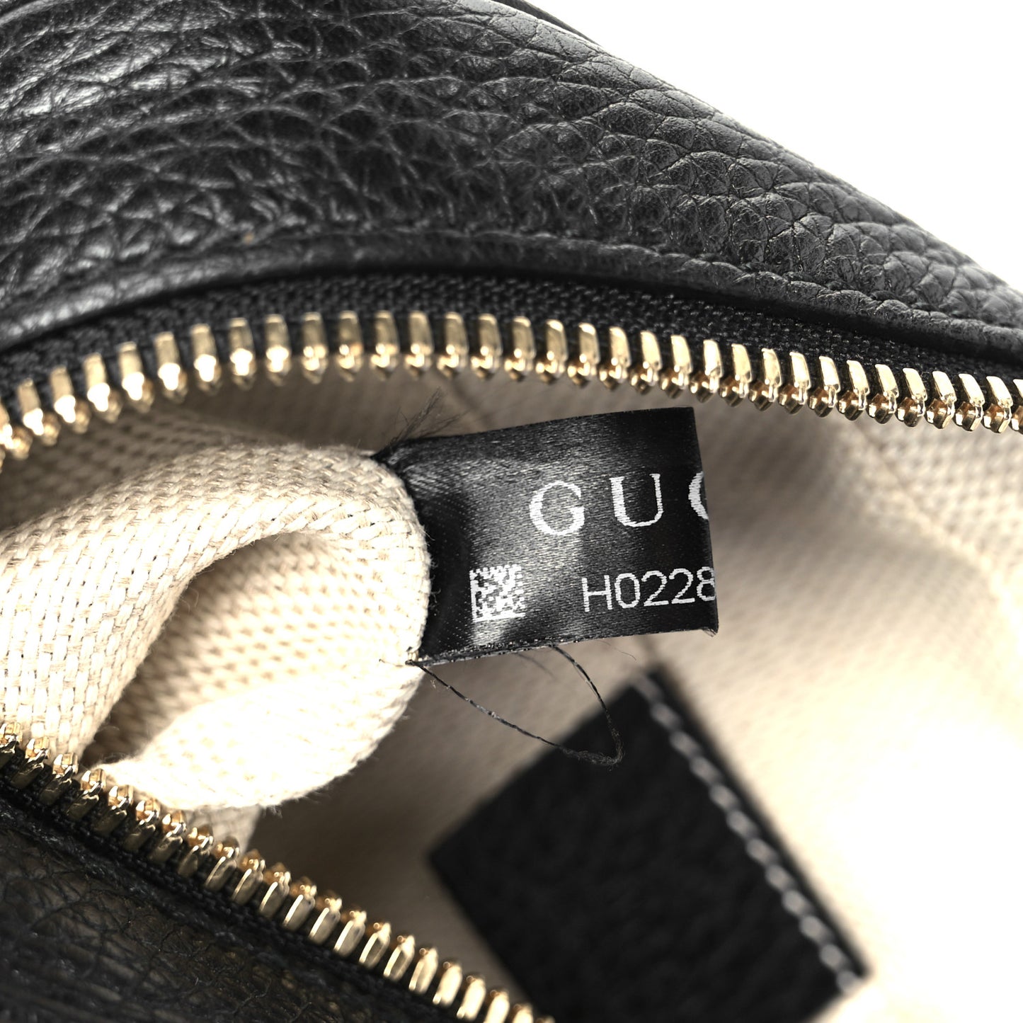 Pebbled Calfskin Small Soho Disco Bag Black