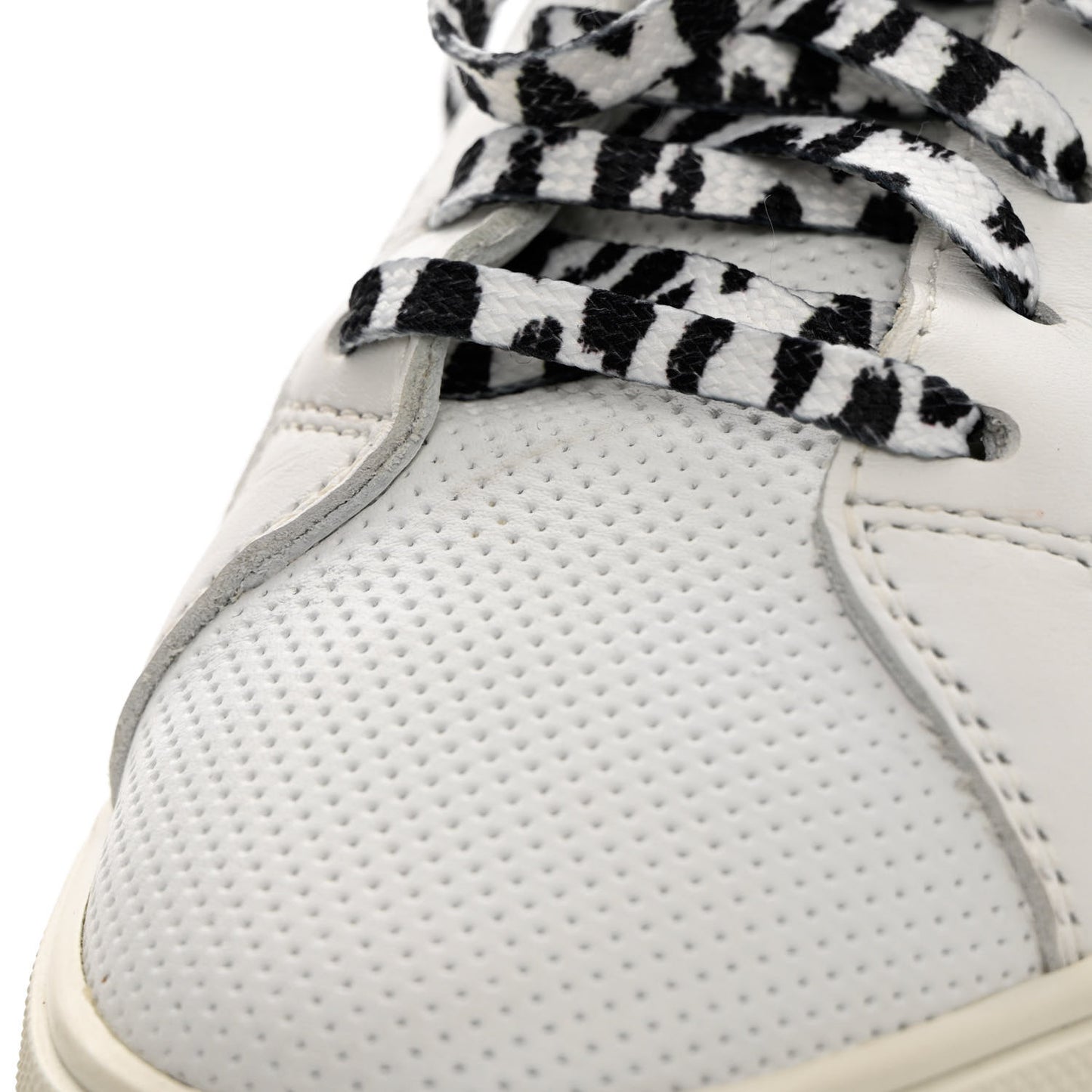 Perforated Calfskin Cheetah Print Andy Low Top Sneakers 38.5 White Black