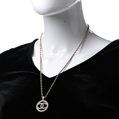 Chanel Pearl CC Round Pendant Necklace Gold 2 of 6