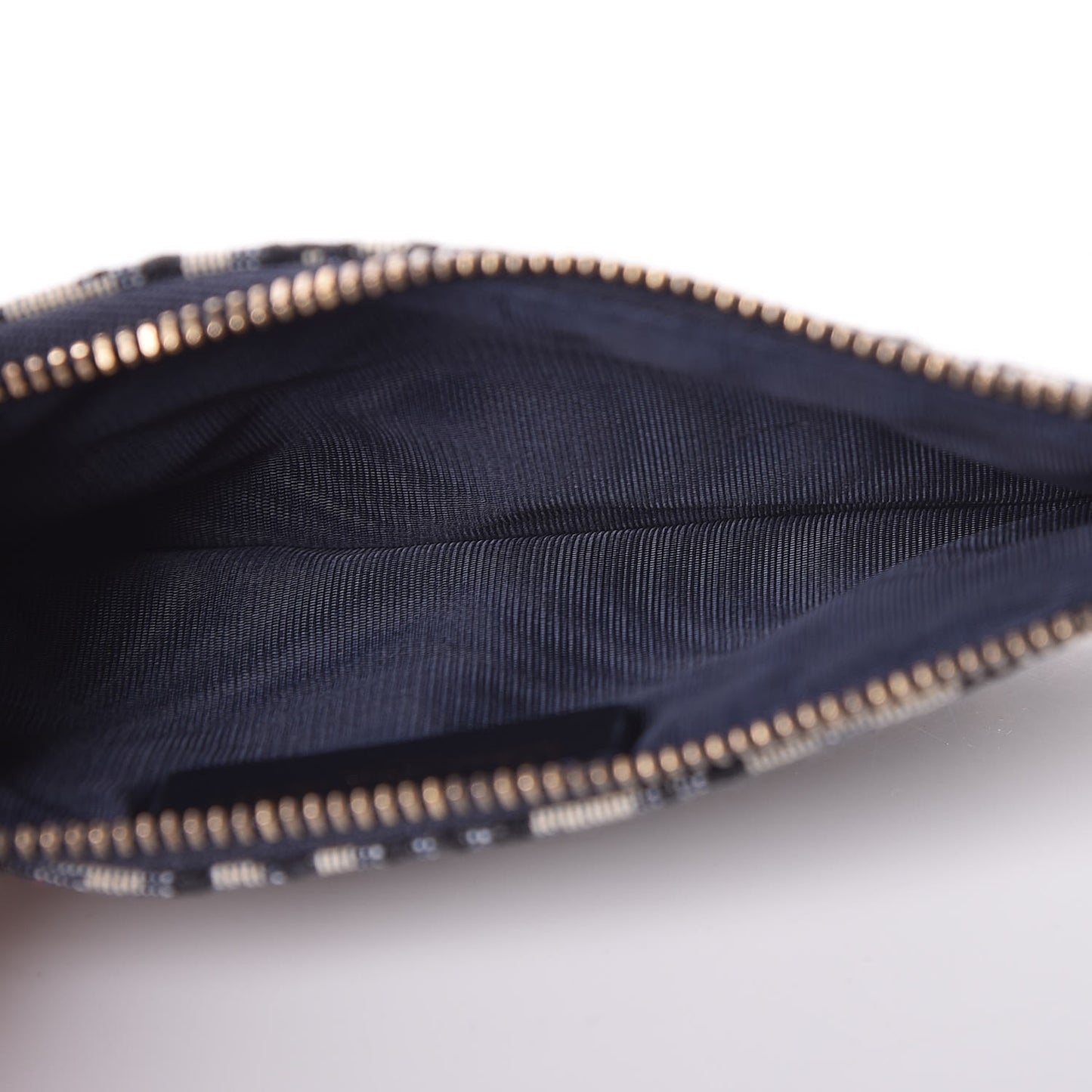 Oblique Saddle Chain Wallet Blue