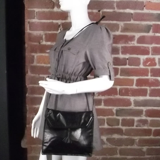 Bottega Veneta Vintage Leather Tassel Bag Black 2 of 7