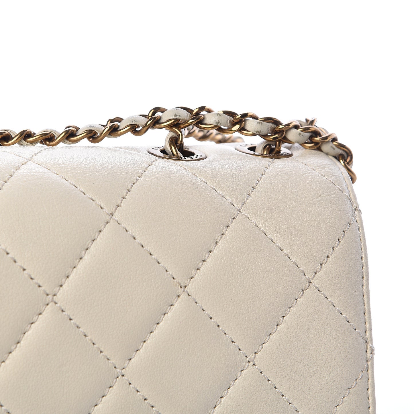 Sheepskin Quilted Beauty Lock Flap White
