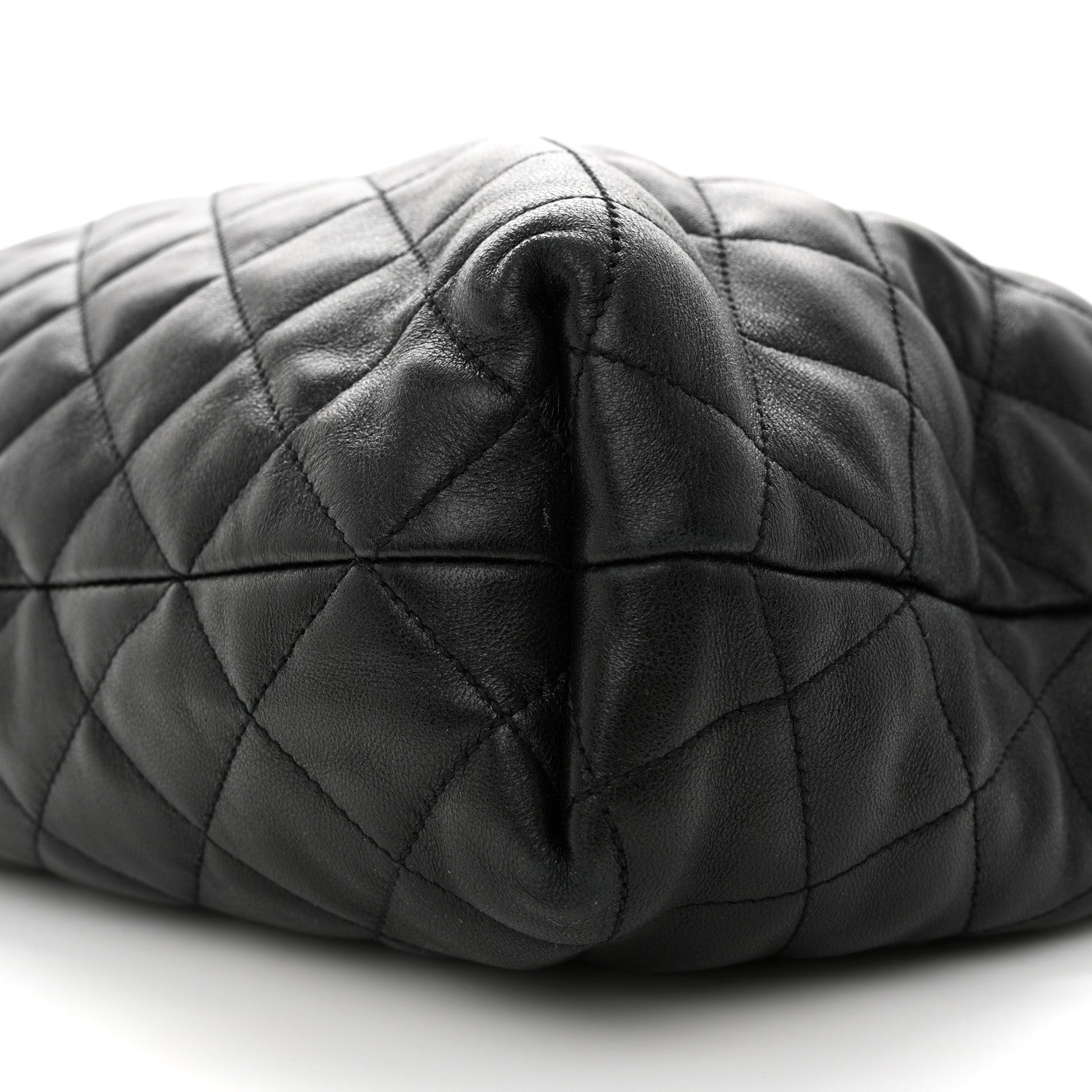 Saint Laurent Lambskin Quilted Maxi Icare Shopping Tote Black 10 of 10