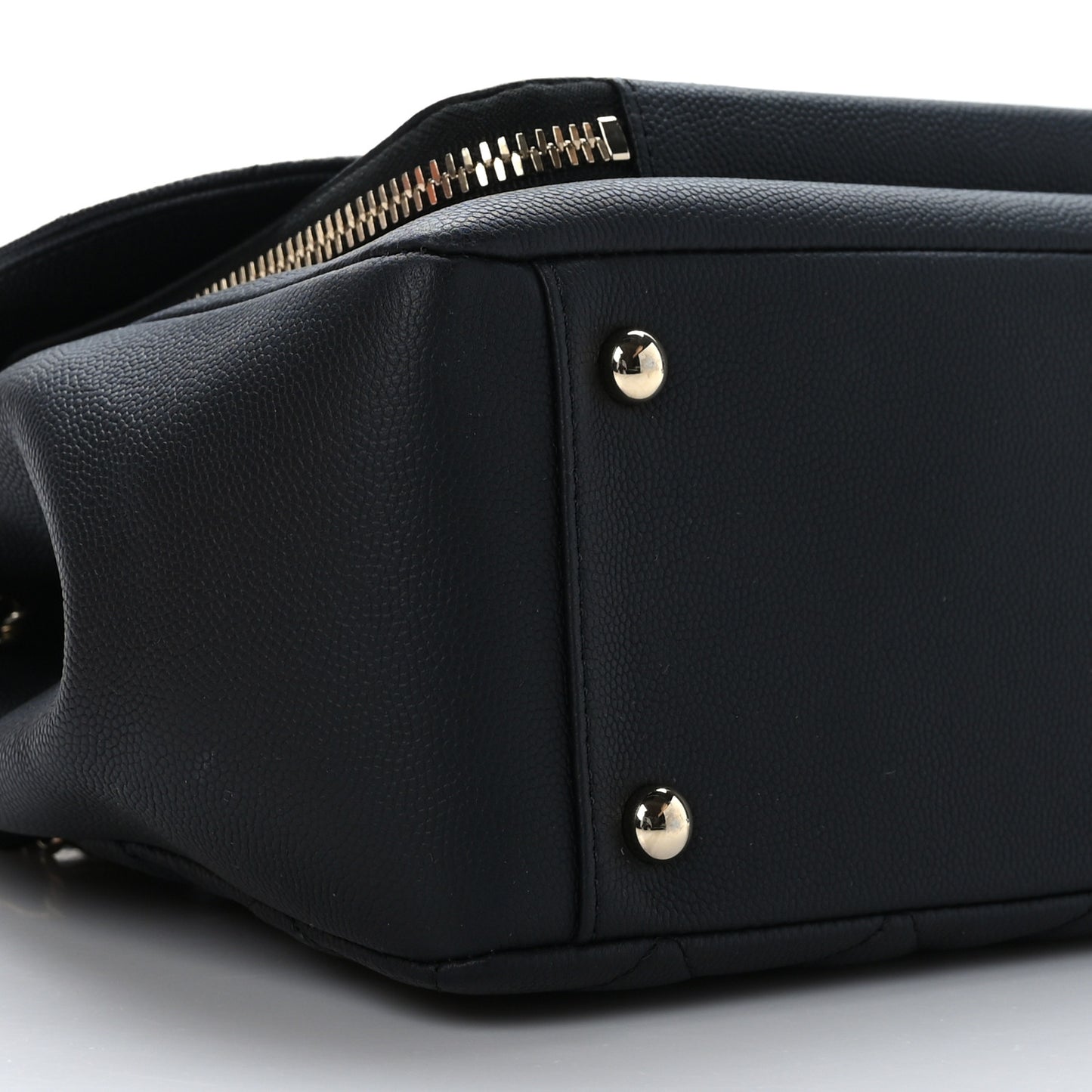 Caviar Quilted Large Business Affinity Flap Black