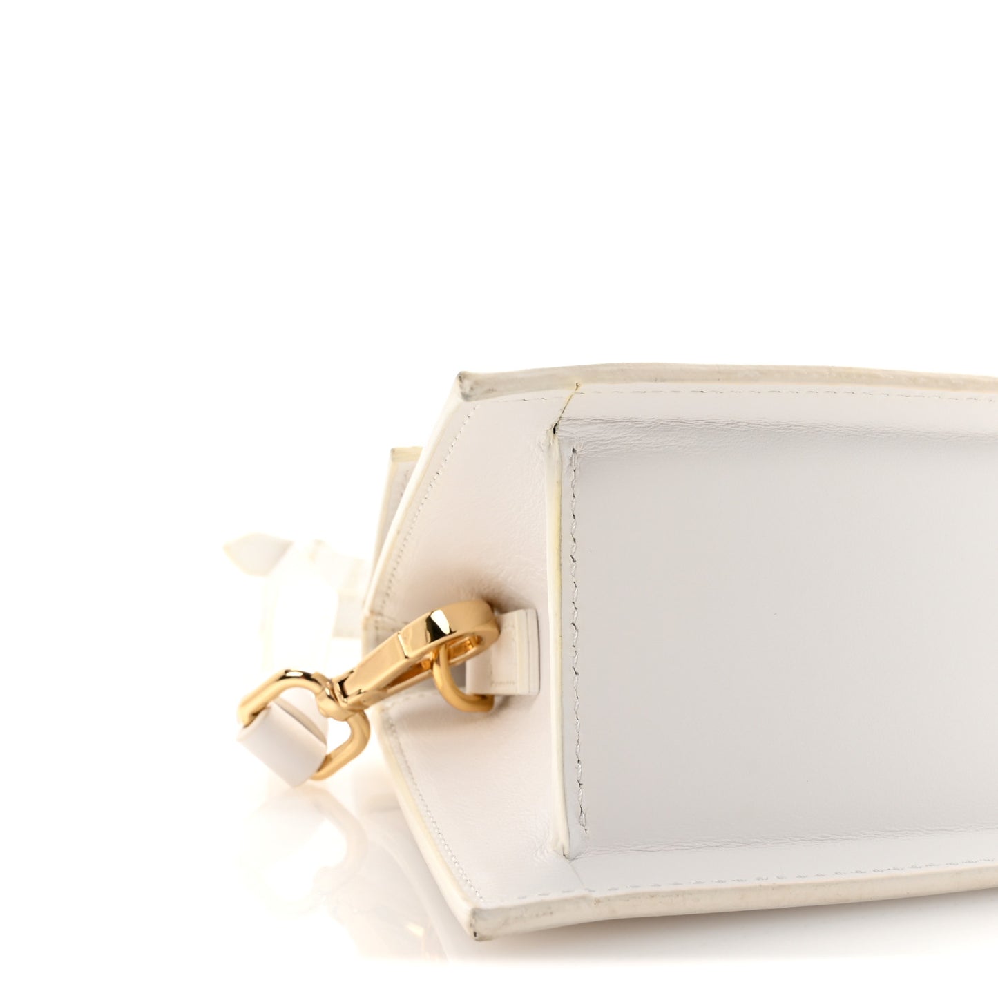 Smooth Calfskin Le Chiquito Moyen White