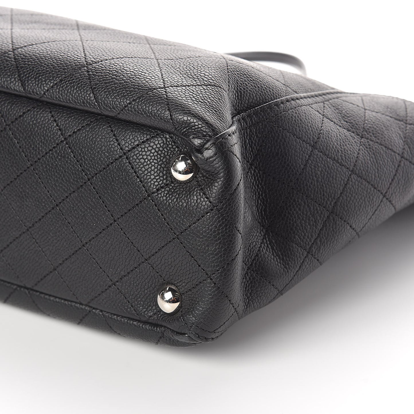 Caviar Stitched Medium CC Pocket Hobo Black