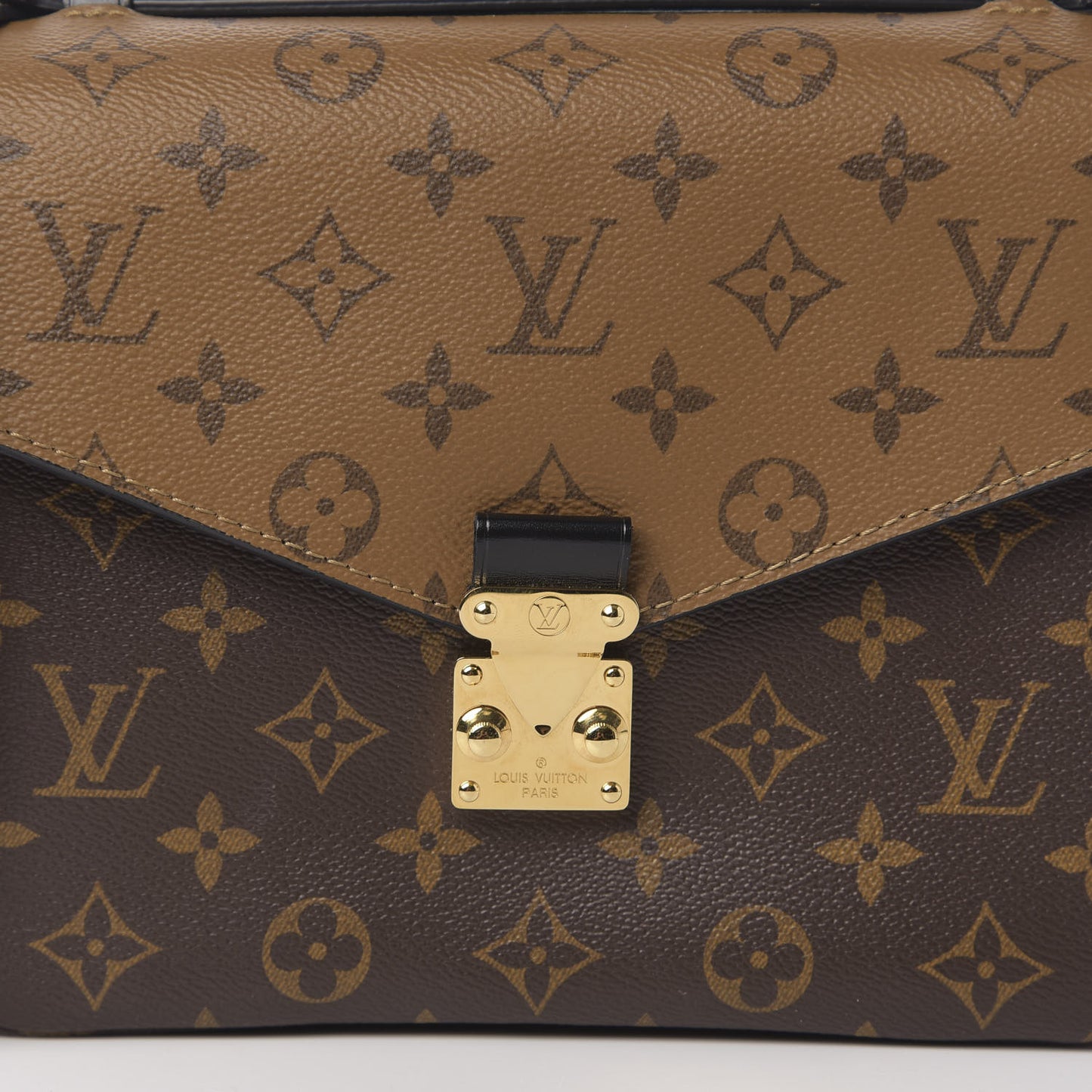 Reverse Monogram Pochette Metis