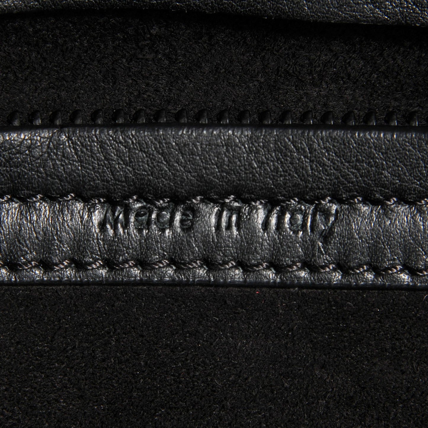 Supple Calfskin Medium Phantom Luggage Black