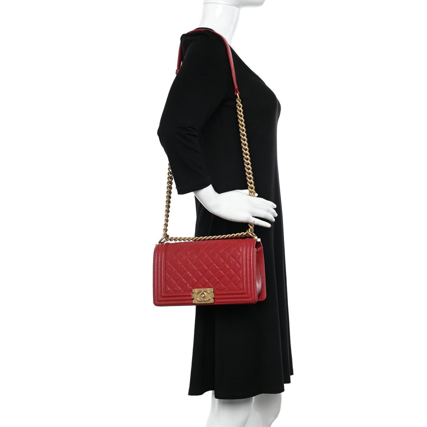 Caviar Quilted Medium Boy Flap Red