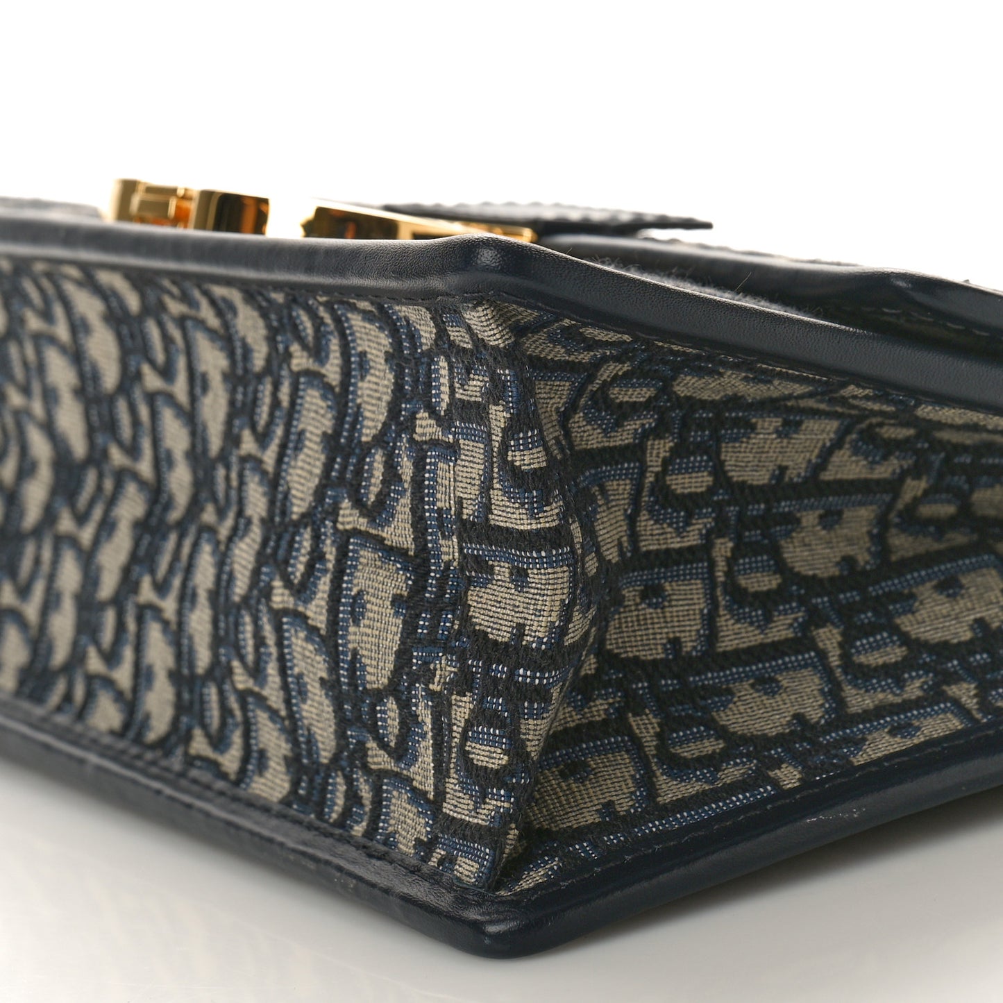 Oblique 30 Montaigne East West Chain Flap Bag Blue